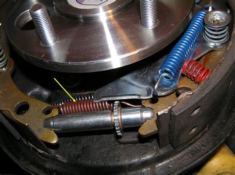 Drum brakes - Adjuster lever not contacting star wheel ...