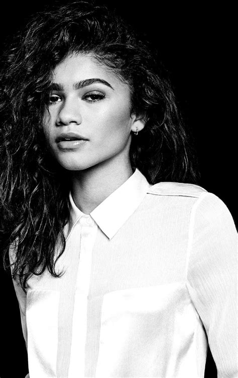 Zendaya HD Wallpapers - Top Free Zendaya HD Backgrounds - WallpaperAccess