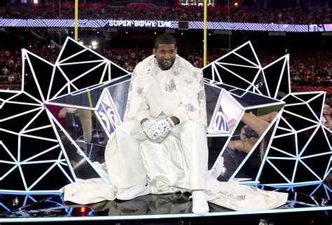 See Usher's 2024 Super Bowl Halftime Performance Outfits