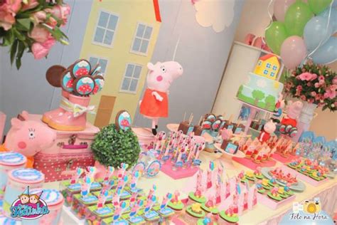 Kara's Party Ideas Peppa Pig themed birthday party via Kara's Party ...