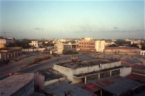 Author of 'Black Hawk Down' remembers Battle of Mogadishu 25 years ...