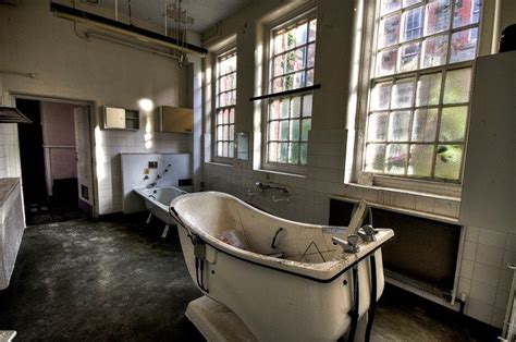 15 of the World's Creepiest Abandoned Asylums