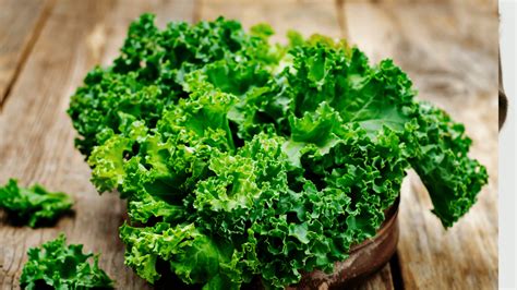 Kale Extract Anti Ageing Benefits for Skin & How to Use | Clinikally