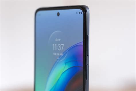 Motorola Moto G82 review: the screen's the star | Stuff