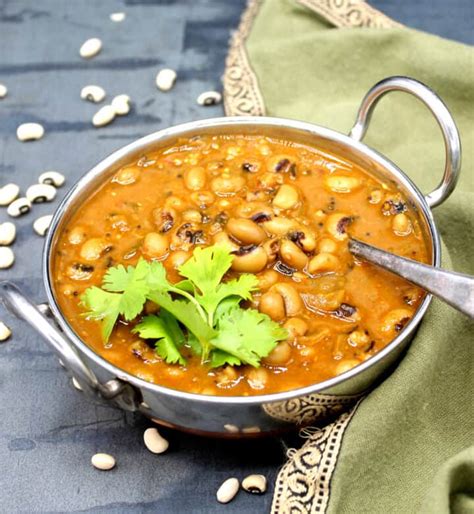 Easy Black-Eyed Peas Curry (Lobia Curry) - Holy Cow Vegan