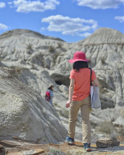 Exploring Dinosaur Provincial Park - Play Outside Guide