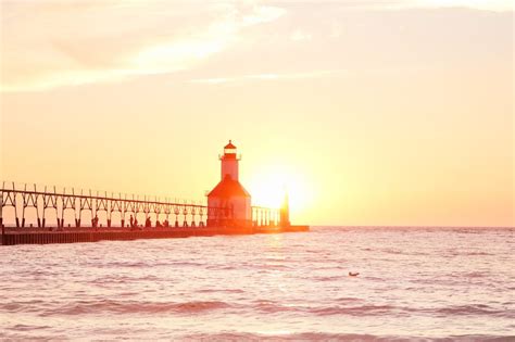 Watch A Sunset Over Lake Michigan In New Buffalo - Bluefish Vacations