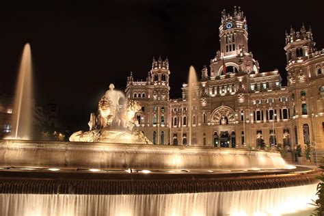 Fountain & City Hall Plaza De Cibeles Photograph by Michaël Ducloux ...