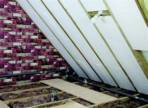 How to lay loft floor insulation | Ideas & Advice | DIY at B&Q