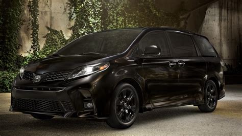 The Only Minivan Available with All-Wheel Drive: the 2020 Toyota Sienna ...