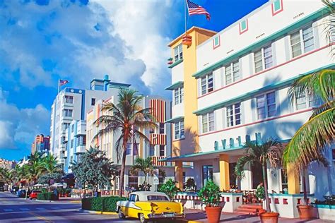 Miami Beach Art Deco Historic District Walking Tour 2024