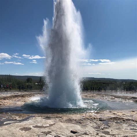 Geyser eruption in Iceland photos - Iceland Highlights