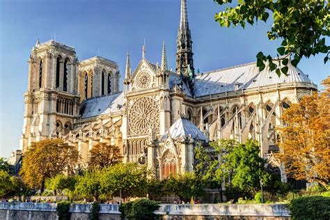 Visiting the Cathédrale Notre-Dame de Paris: Attractions | PlanetWare