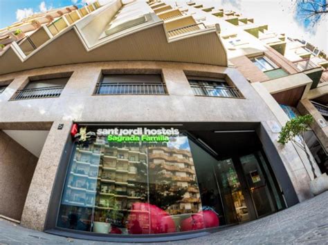 Best Price on Sant Jordi Sagrada Familia Hostel in Barcelona + Reviews!