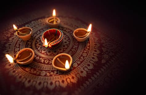 Diwali: Hinduism’s Autumn Festival of Lights - ULC Blog - Universal ...