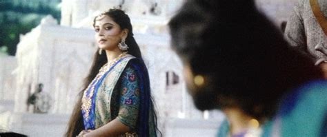 Anushka Shetty Goddess Looks Is Charismatic In Bahubali 2