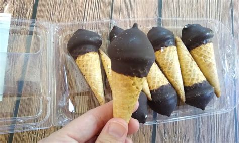 Trader Joe’s Hold the Cone! Mini Ice Cream Cones | Aldi Reviewer