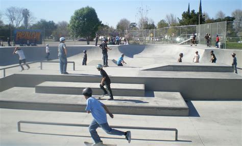 Skateboard Park | Skate park, Outdoor skating, Skateboard park