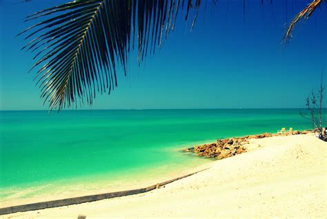 Siesta Key beach in Sarasota Florida named best beach in the U.S ...