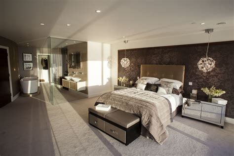 Main Bedroom With Ensuite - EdwardMonckton