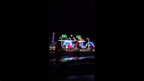 Twin Falls, Idaho Christmas lights show - YouTube