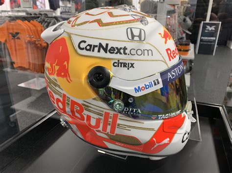 Max Verstappen Helmet Design 2020 ( shown at the Max Verstappen Store ...