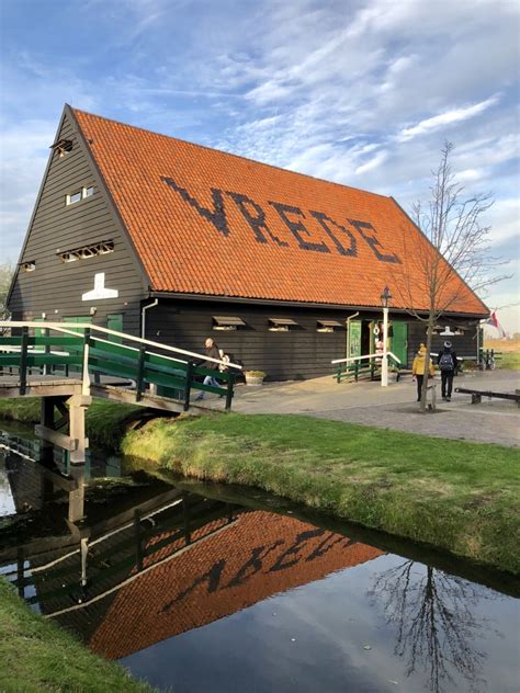 A Fall Visit to the Netherland's Zaanse Schans Open-Air Museum | The ...