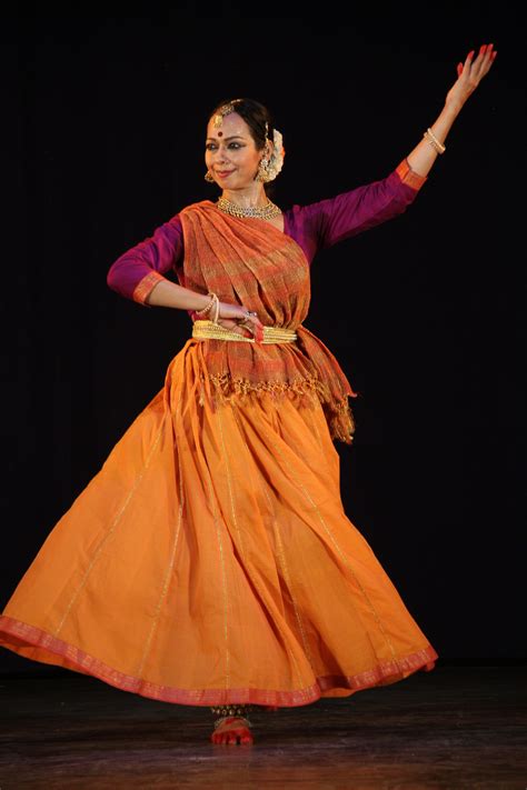 Jayanthi Easwarputhi's Kathak recital | Kathak costume, Kathak poses ...