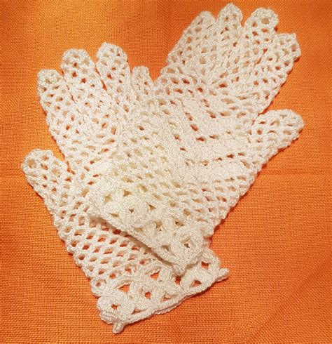 Lace Gloves – Knit Patterns with Love