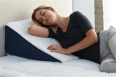 More Restful and Healthier With a Sleep Apnea Pillow | Mattress Stuff