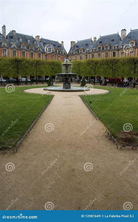 Place des Vosges stock image. Image of architecture, park - 12981649