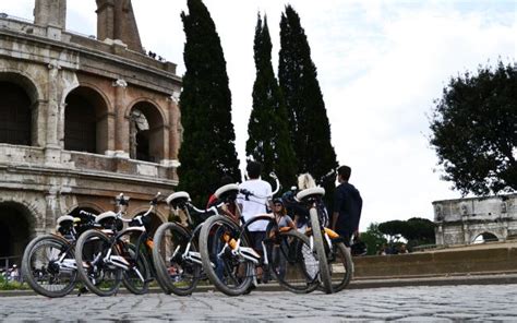 Rome Sightseeing Tour by Cruiser Bike