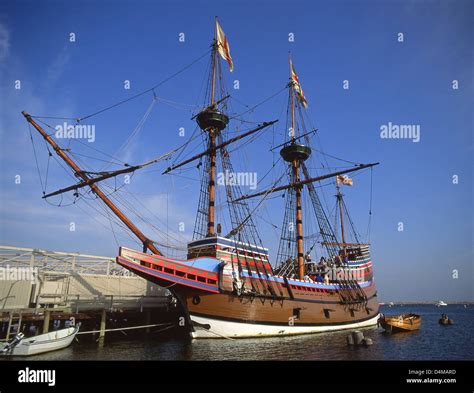 Mayflower replica ship massachusetts hi-res stock photography and ...