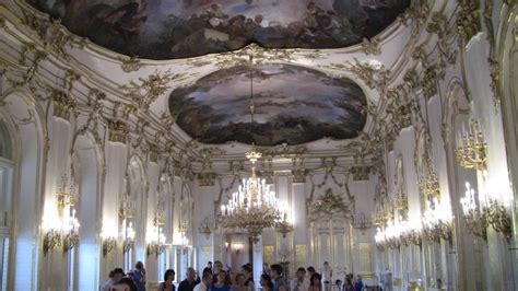 Schonbrunn palace interior photos