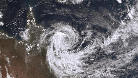 Cairns Airport braces for Tropical Cyclone Jasper – Australian Aviation