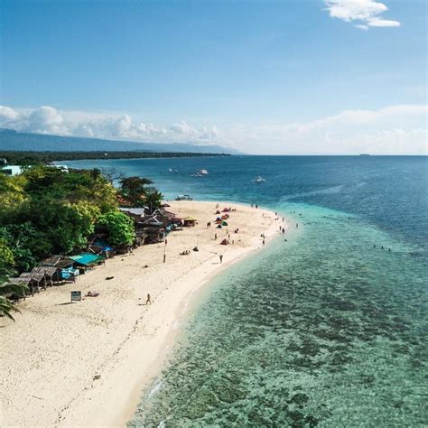 Guide to Moalboal Beaches: White Beach & Panagsama Beach - PHBus ...