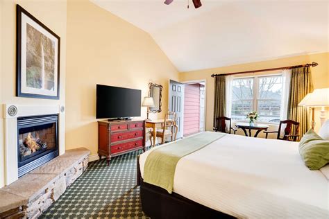 Silverton Oregon Hotel Rooms - Oregon Garden Resort