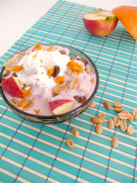 Fruit and Greek yogurt salad recipe