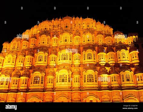 Hawa mahal at night hi-res stock photography and images - Alamy