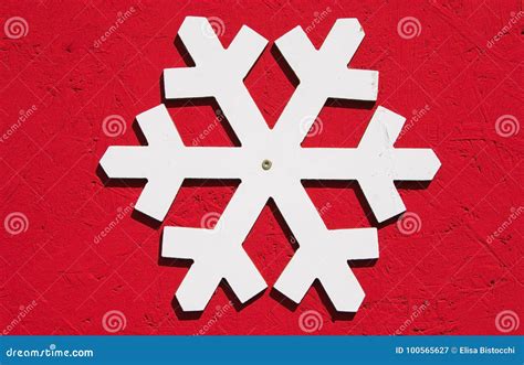 White Snowflake Isolated on Red Stock Image - Image of christmas, white ...