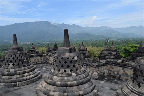 Borobudur Temple in Indonesia : r/travel