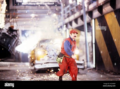 SUPER MARIO BROTHERS, Bob Hoskins, 1993 Stock Photo - Alamy