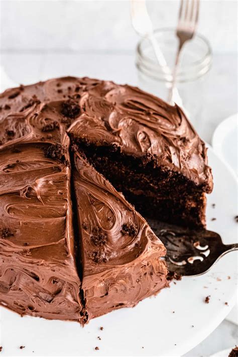 Quick and Easy Chocolate Cake Recipe | Easy Weeknight Recipes