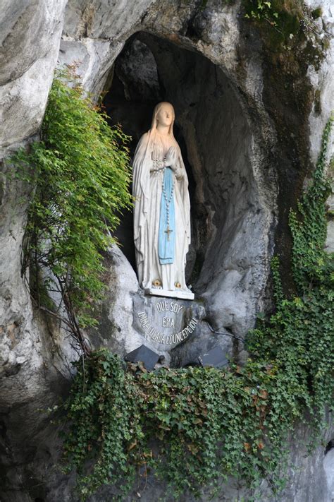 Our Lady of Lourdes, in the grotto. | Eastbourne Ordinariate Mission