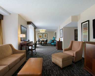 EMBASSY SUITES NEW ORLEANS – CONVENTION CENTER