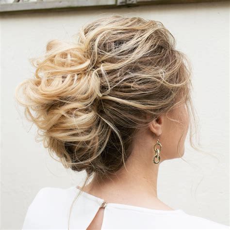 10 Gorgeous Prom Updos for Long Hair, Prom Updo Hairstyles 2020