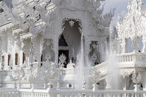 Thailand’s White Temple Looks Like It Came Down From Heaven | Bored Panda