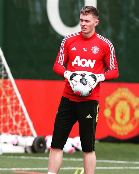 Man Utd goalkeeper confirms he will not be on pre-season tour — Stretty ...