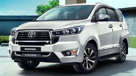 Toyota Innova 2023: Facelift, Specs, Launch