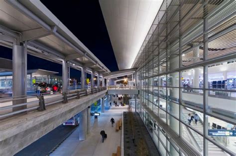 Winnipeg James Armstrong Richardson International Airport - Architizer